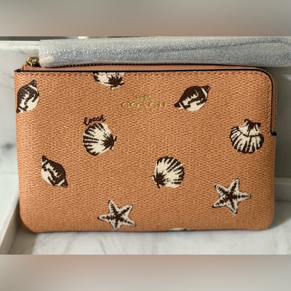 Coach Seashell and Starfish Tote With Wristlet - Picture 4 of 5